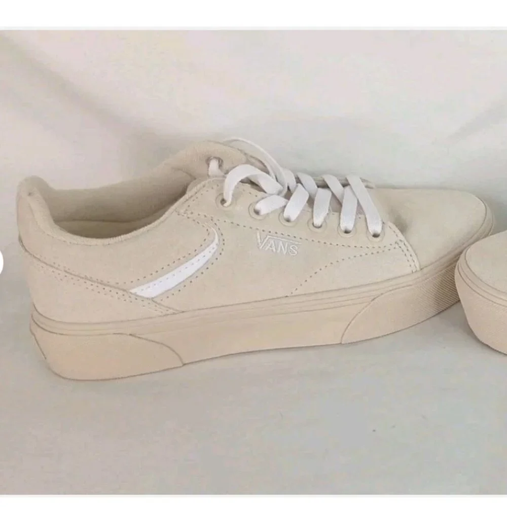 NWOB Women's Tan Vans off the Wall 721356 Size 7.5 - Picture 9 of 14